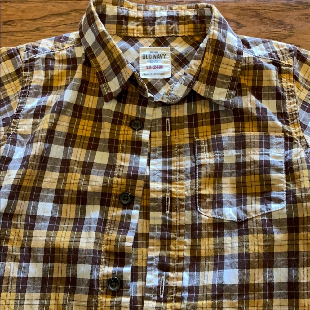 Button down plaid shirt - Picture 3 of 3